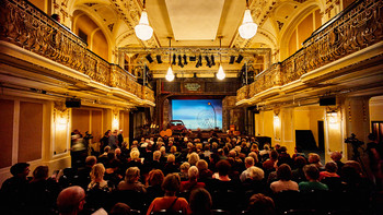 Kammeroper innen © Peter M. Mayr