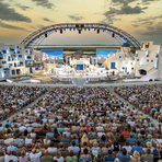 Entdecken Sie kulturelle Vielfalt unter freiem Himmel mit unseren Sommertheater Angeboten