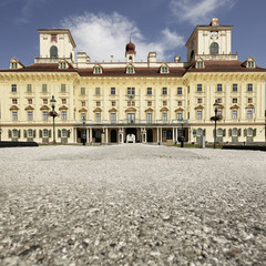© Roland Wimmer Barockes Schloss Esterházy in Eisenstadt bei Sonnenschein